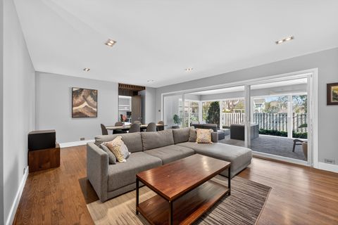 Tiny photo for 315 N Kenilworth Avenue, Elmhurst, IL 60126 (MLS # 12611027)