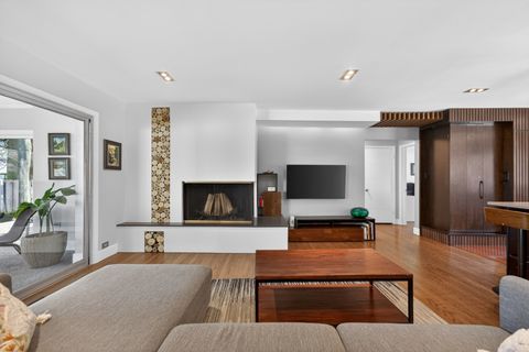 Tiny photo for 315 N Kenilworth Avenue, Elmhurst, IL 60126 (MLS # 12611027)