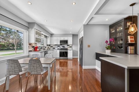 Tiny photo for 315 N Kenilworth Avenue, Elmhurst, IL 60126 (MLS # 12611027)