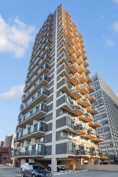 6166 N Sheridan Road 6H Chicago IL 60660