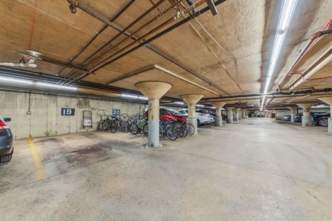 Tiny photo for 450 Raintree Court #3P, Glen Ellyn, IL 60137 (MLS # 12550398)