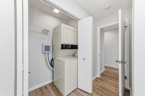 Tiny photo for 450 Raintree Court #3P, Glen Ellyn, IL 60137 (MLS # 12550398)