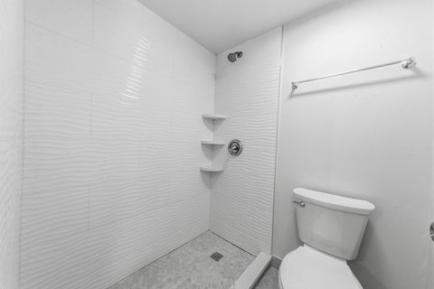 Tiny photo for 450 Raintree Court #3P, Glen Ellyn, IL 60137 (MLS # 12550398)