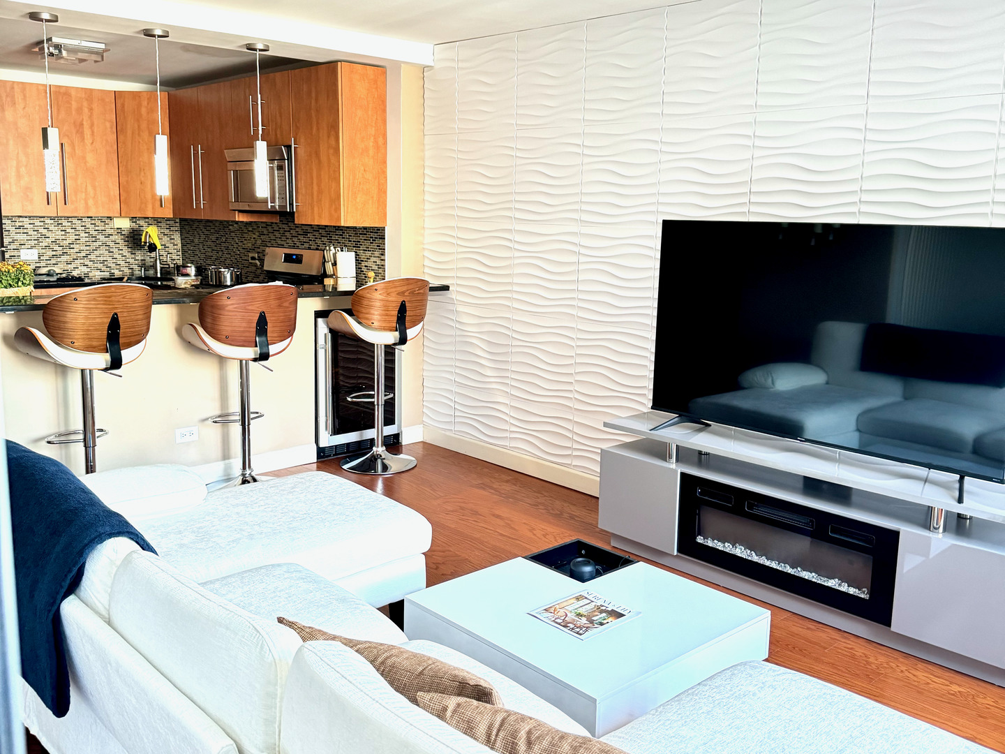 400 E Randolph Street 3314