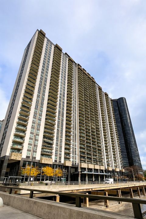 400 E Randolph Street 3314 Chicago IL 60601