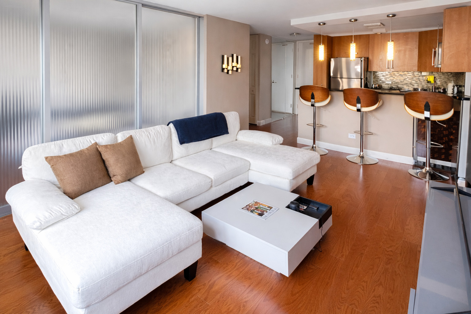 400 E Randolph Street 3314