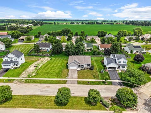 Tiny photo for 1209 Oakmont Court, Sandwich, IL 60548 (MLS # 12702595)