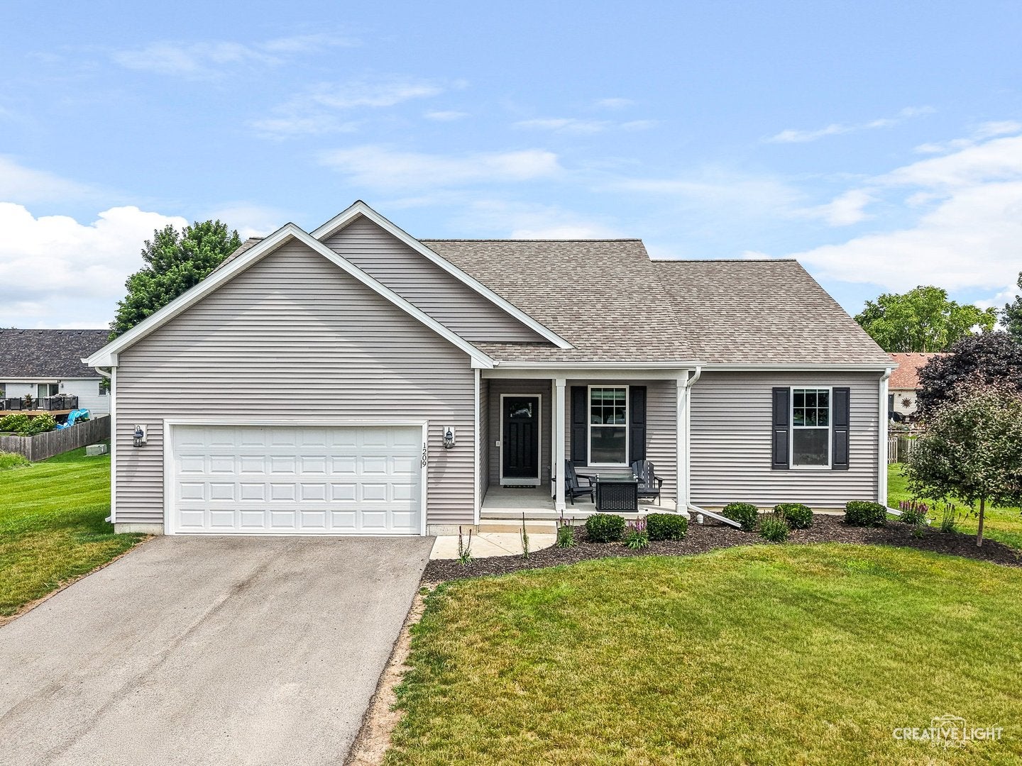 1209 Oakmont Court