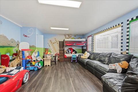 Tiny photo for 2732 W Estes Avenue, Chicago, IL 60645 (MLS # 12622487)