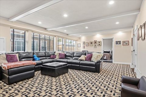 Tiny photo for 2732 W Estes Avenue, Chicago, IL 60645 (MLS # 12622487)