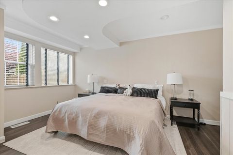 Tiny photo for 2732 W Estes Avenue, Chicago, IL 60645 (MLS # 12622487)