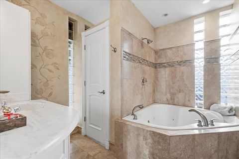 Tiny photo for 2732 W Estes Avenue, Chicago, IL 60645 (MLS # 12622487)