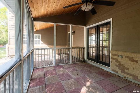 Tiny photo for 1591 N Reed Station Road, Carbondale, IL 62901 (MLS # EB460158)