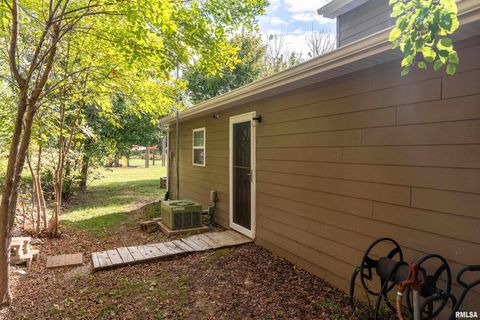 Tiny photo for 1591 N Reed Station Road, Carbondale, IL 62901 (MLS # EB460158)