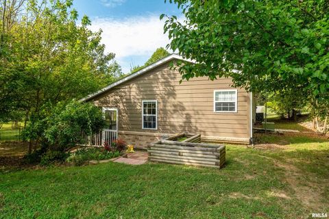 Tiny photo for 1591 N Reed Station Road, Carbondale, IL 62901 (MLS # EB460158)