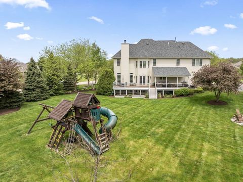 Tiny photo for 6209 Whiteoak Drive, McHenry, IL 60050 (MLS # 12516532)
