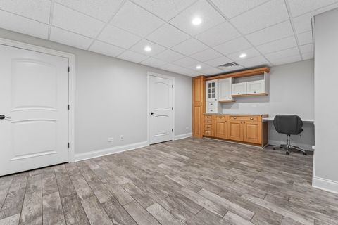 Tiny photo for 6209 Whiteoak Drive, McHenry, IL 60050 (MLS # 12516532)