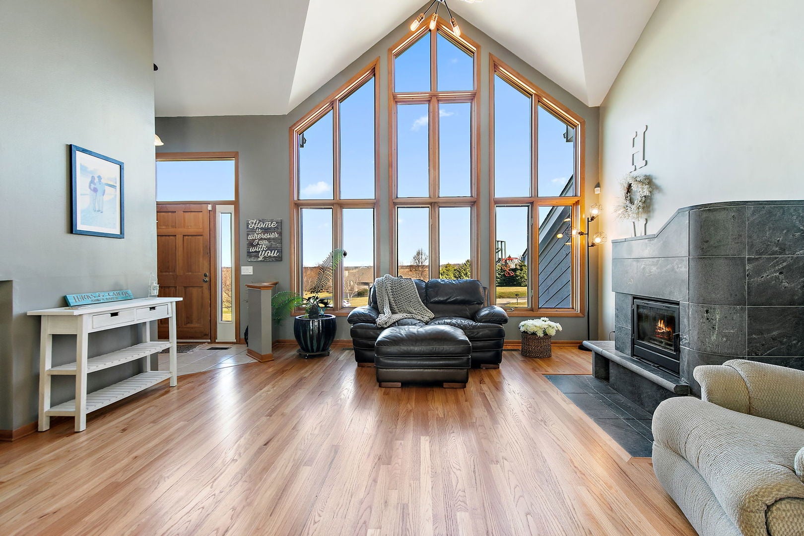 45W169 Hillview Lane