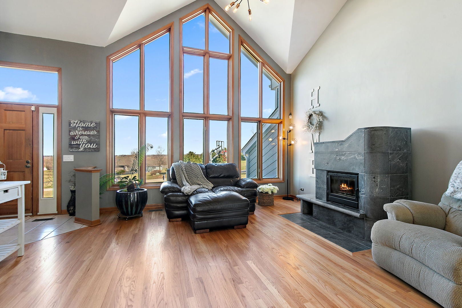 45W169 Hillview Lane