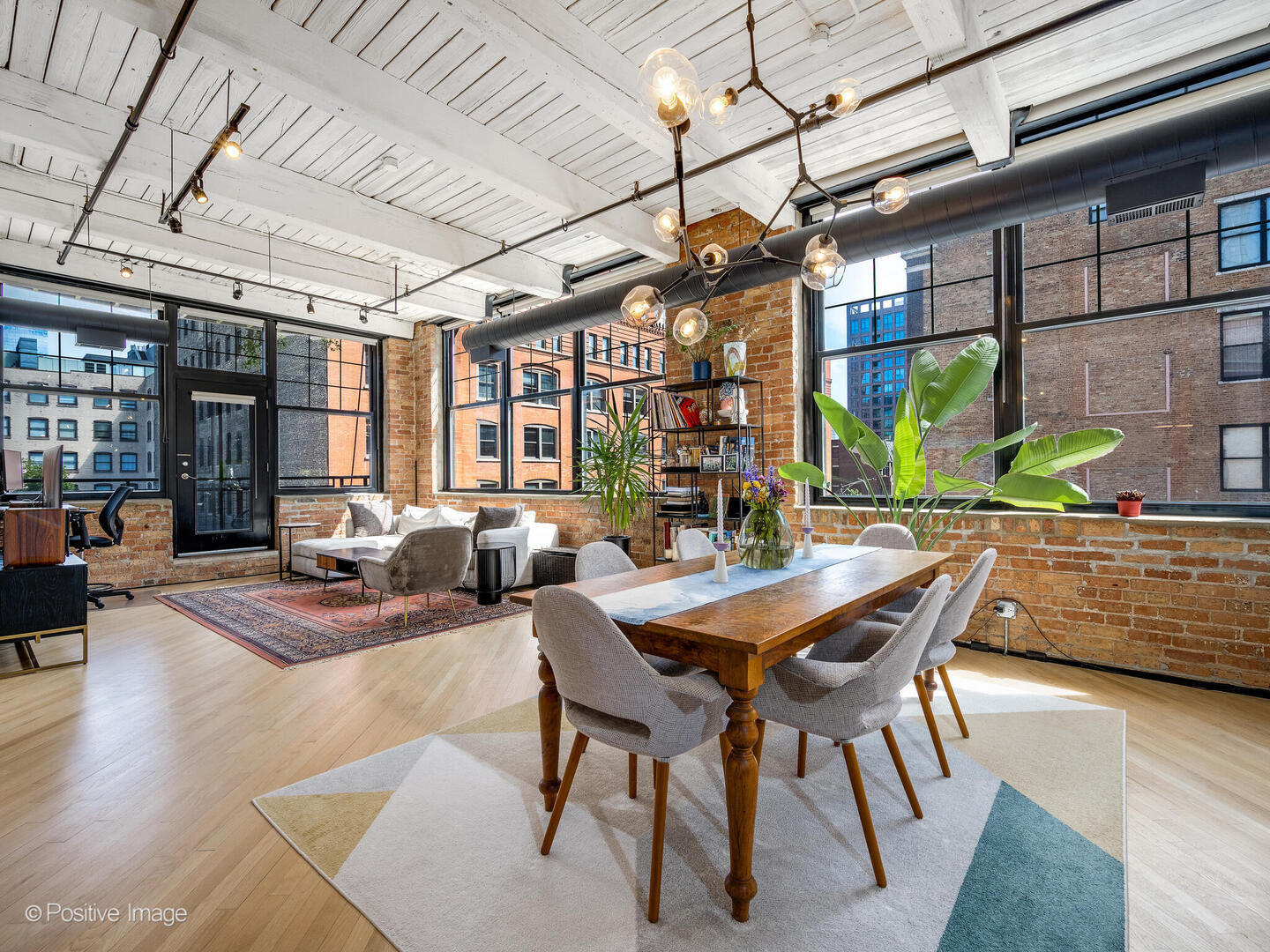 1000 W Washington Boulevard 334