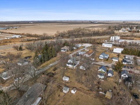 Tiny photo for 429 W Owsley Street, Chenoa, IL 61726 (MLS # 12563965)