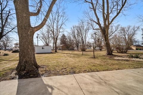 Tiny photo for 429 W Owsley Street, Chenoa, IL 61726 (MLS # 12563965)