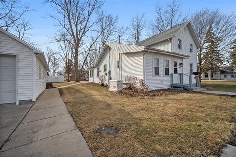 Tiny photo for 429 W Owsley Street, Chenoa, IL 61726 (MLS # 12563965)