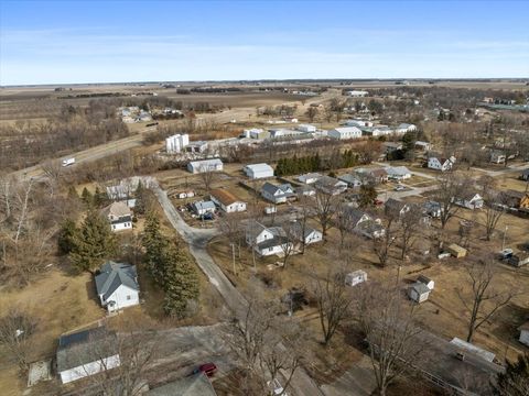 Tiny photo for 429 W Owsley Street, Chenoa, IL 61726 (MLS # 12563965)