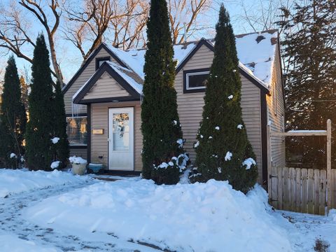 Photo of 328 Clifton Drive, Round Lake Park, IL 60073 (MLS # 12530701)