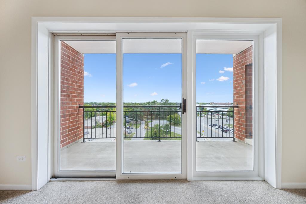 5555 N Cumberland Avenue 804