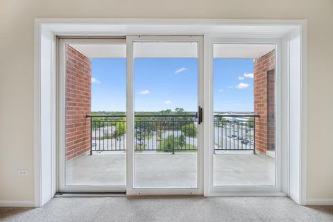 Tiny photo for 5555 N Cumberland Avenue #804, Chicago, IL 60656 (MLS # 12629365)