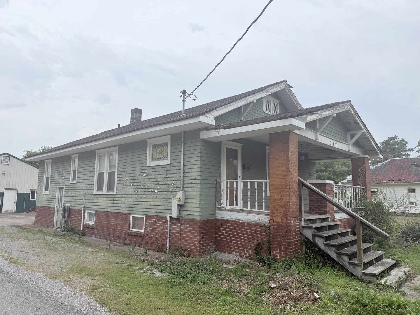 717 W Sloan Street