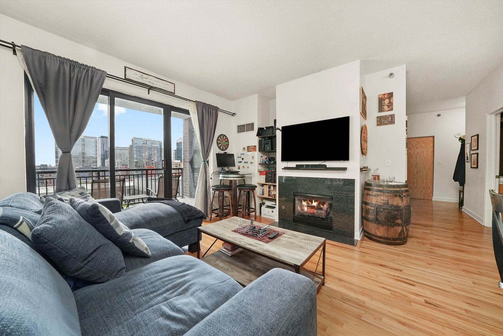 41 E 8th Street 1404