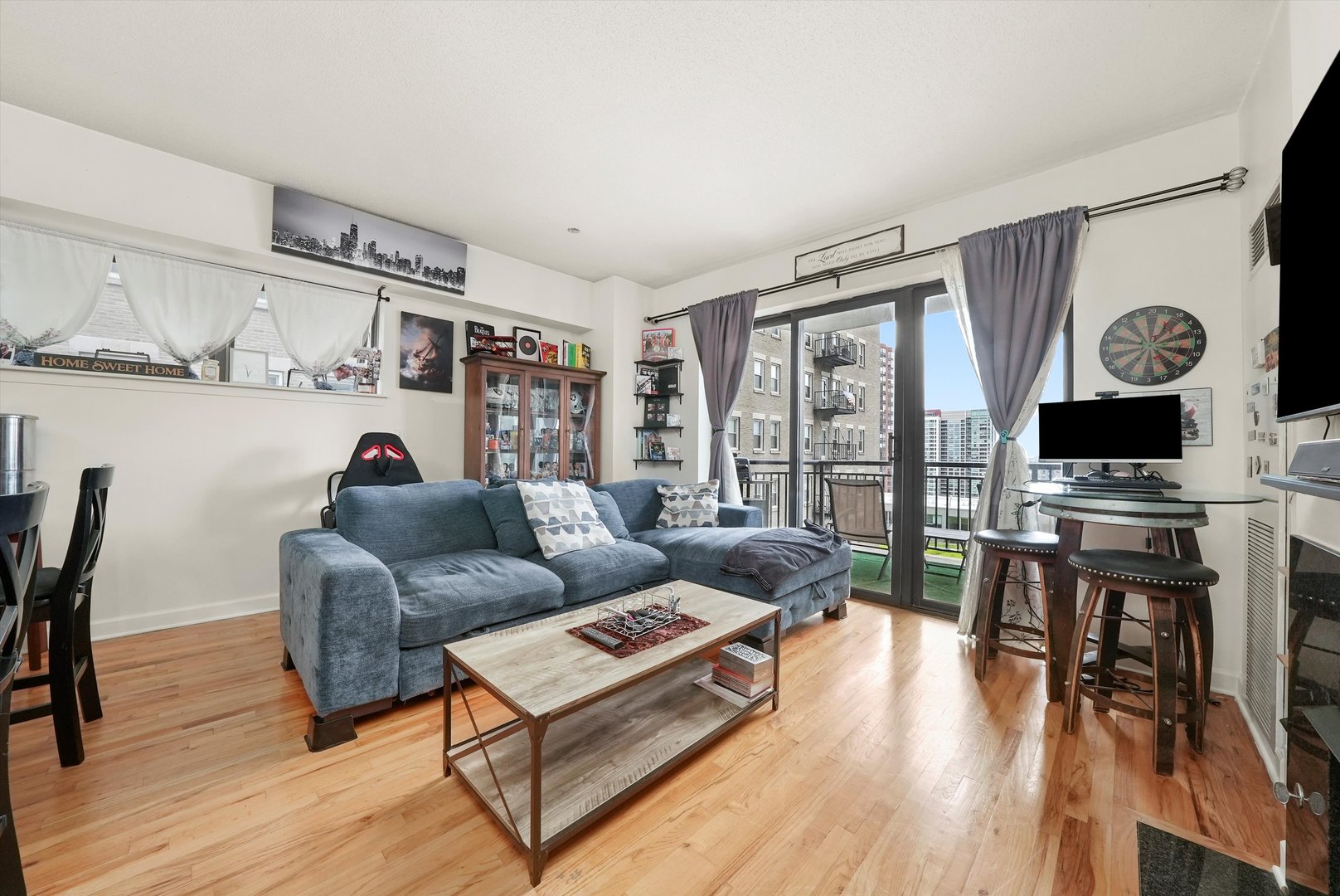 41 E 8th Street 1404