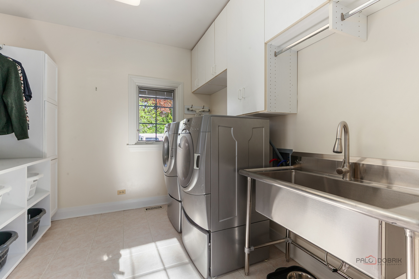 Lake Forest, Illinois 60045, United States, 5 Bedrooms Bedrooms, ,5 BathroomsBathrooms,Residential,Active,242520