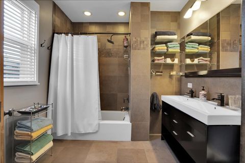 Tiny photo for 1331 W Granville Avenue, Chicago, IL 60660 (MLS # 12353172)