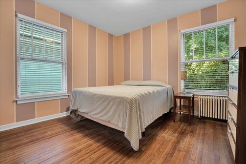 Tiny photo for 1331 W Granville Avenue, Chicago, IL 60660 (MLS # 12353172)