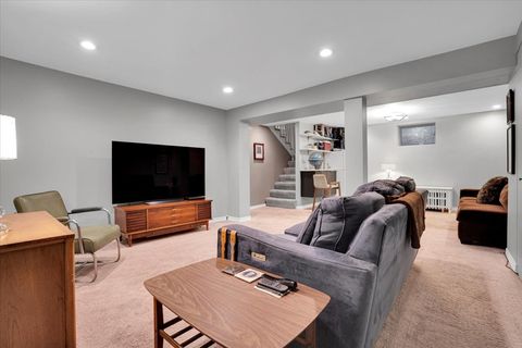 Tiny photo for 1331 W Granville Avenue, Chicago, IL 60660 (MLS # 12353172)