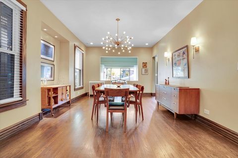 Tiny photo for 1331 W Granville Avenue, Chicago, IL 60660 (MLS # 12353172)