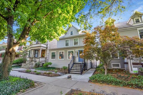 1331 W Granville Avenue Chicago IL 60660