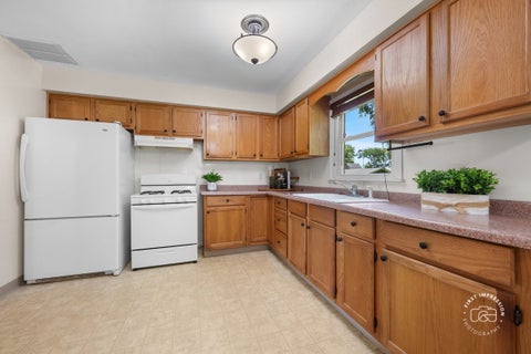 Tiny photo for 517 Stryker Avenue, Joliet, IL 60436 (MLS # 12686646)