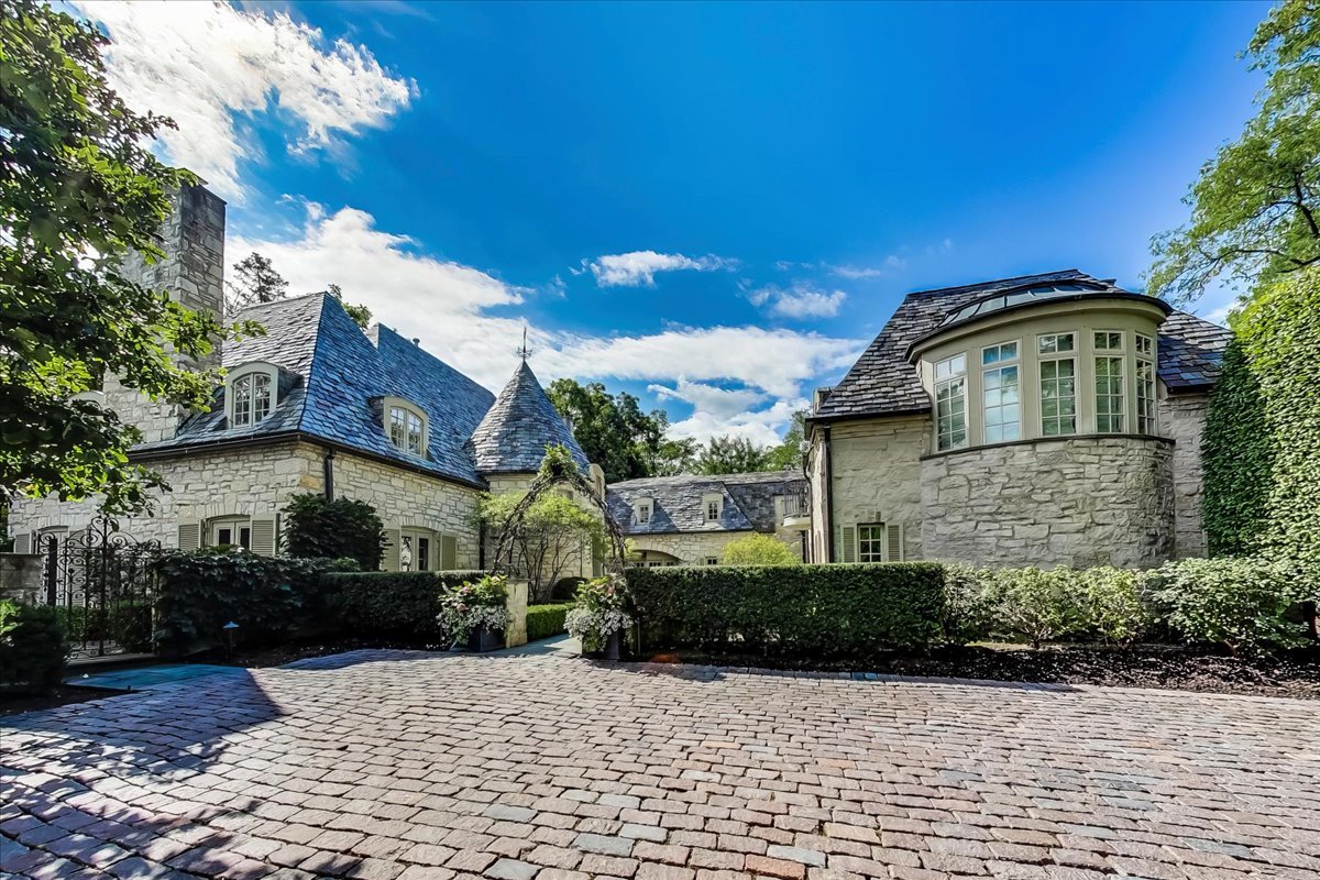 475 E Deerpath Road
