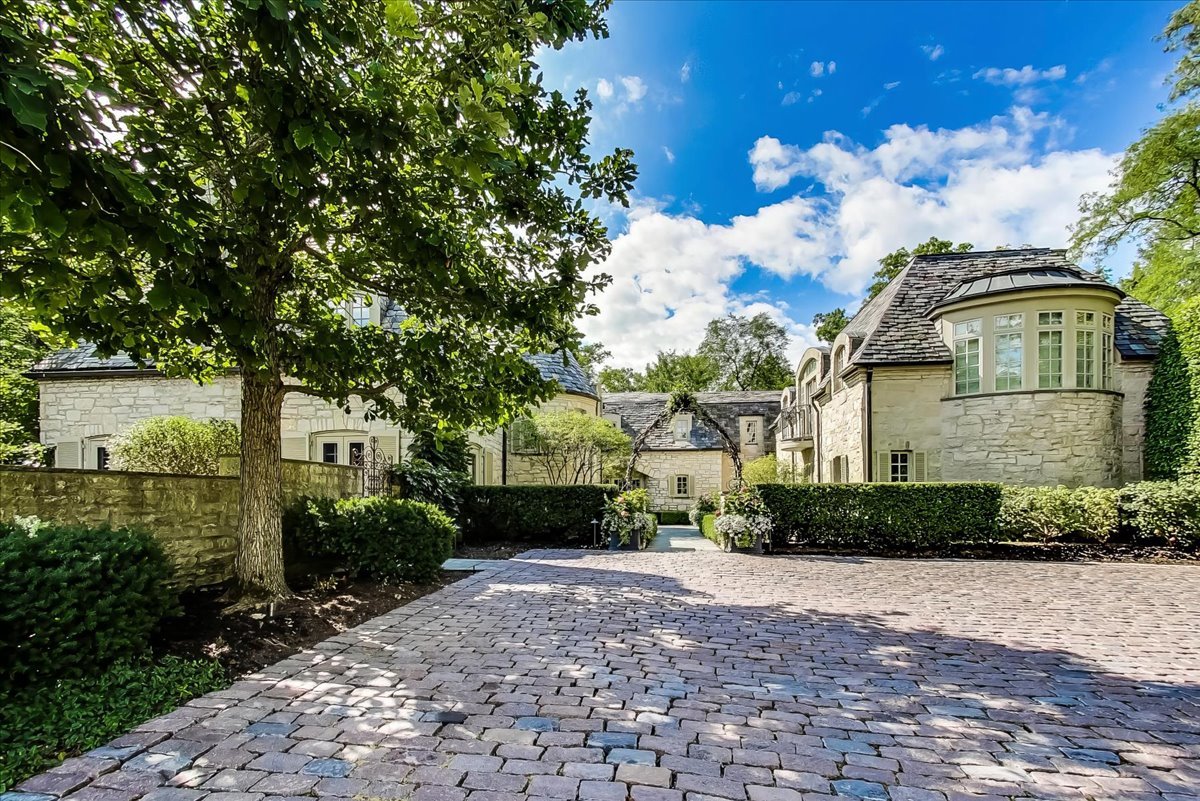 475 E Deerpath Road