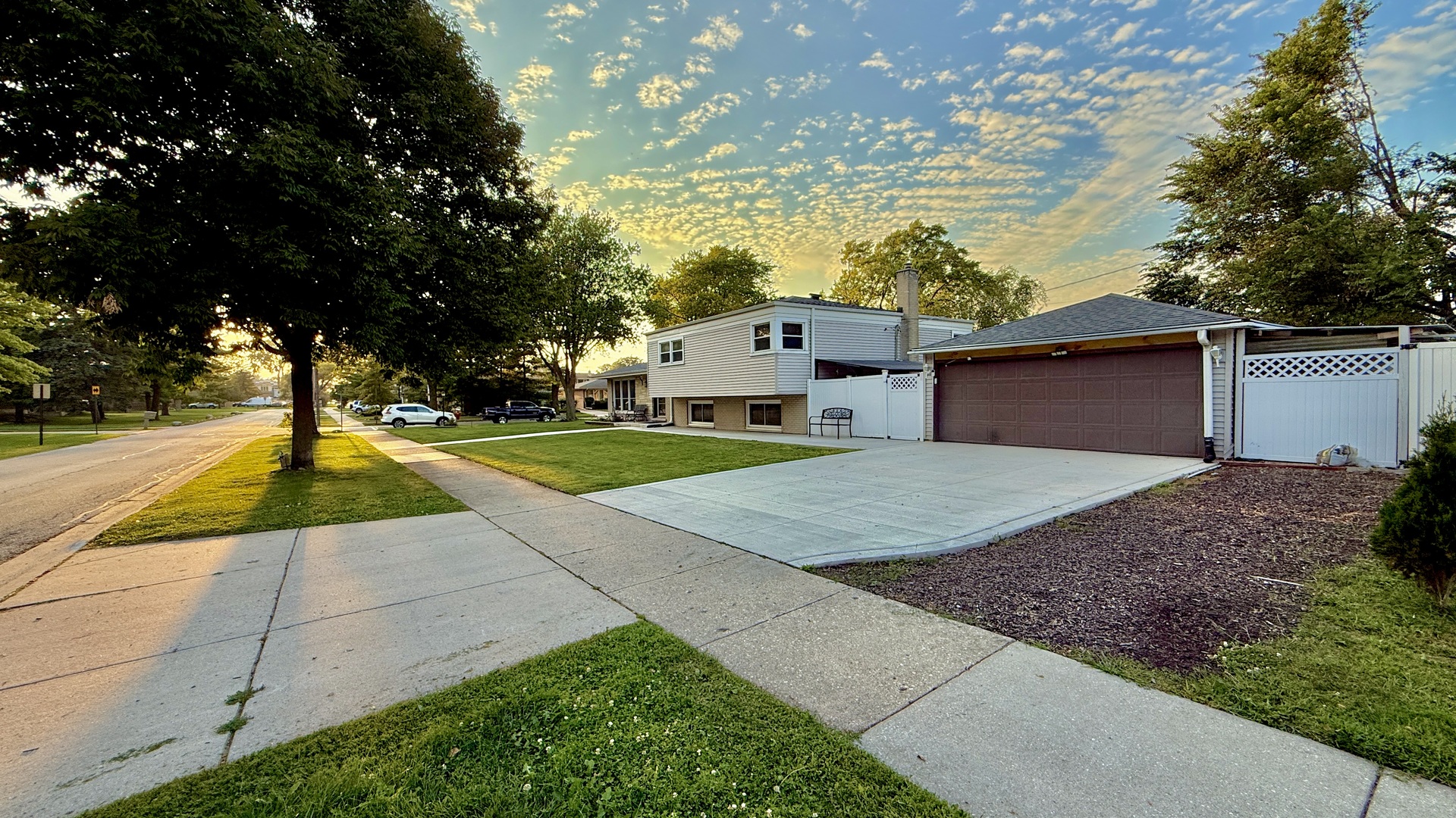 2181 PLAINFIELD Drive