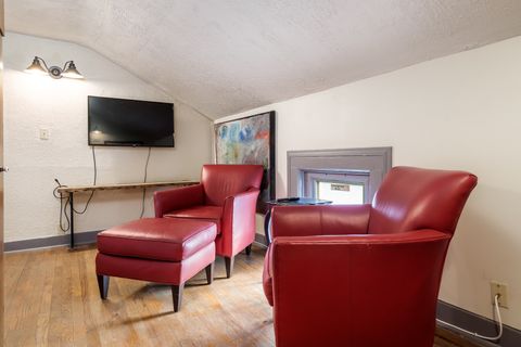 Tiny photo for 326 S 2nd Street, Rockford, IL 61104 (MLS # 12588302)