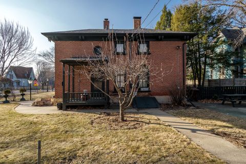 Tiny photo for 326 S 2nd Street, Rockford, IL 61104 (MLS # 12588302)