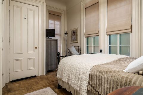 Tiny photo for 326 S 2nd Street, Rockford, IL 61104 (MLS # 12588302)