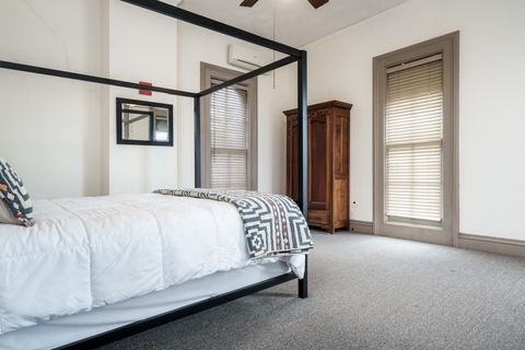 Tiny photo for 326 S 2nd Street, Rockford, IL 61104 (MLS # 12588302)