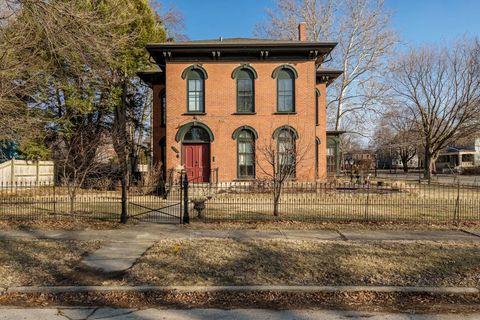 Tiny photo for 326 S 2nd Street, Rockford, IL 61104 (MLS # 12588302)