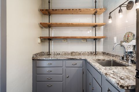 Tiny photo for 326 S 2nd Street, Rockford, IL 61104 (MLS # 12588302)